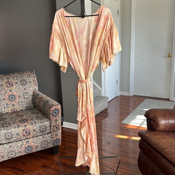 NWOT Free People Intimately Moonbeams Floral Lace Trim Sweet Combo Robe. - Picture 15 of 17